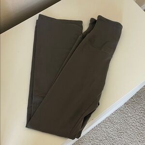 Classic High-Waist Flare Leggings in Grey